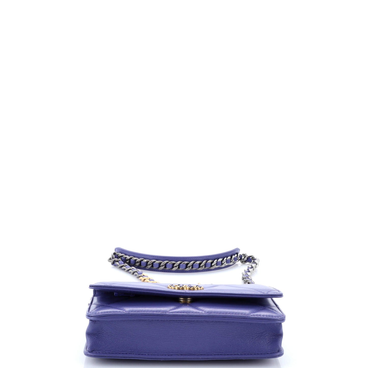 19 Wallet on Chain Quilted Goatskin
