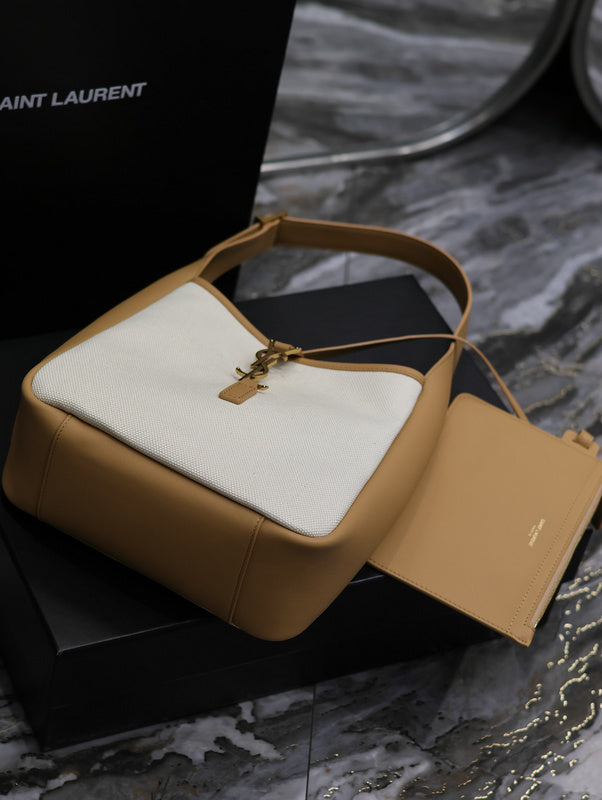 Amelia - YSL Bag - 1854