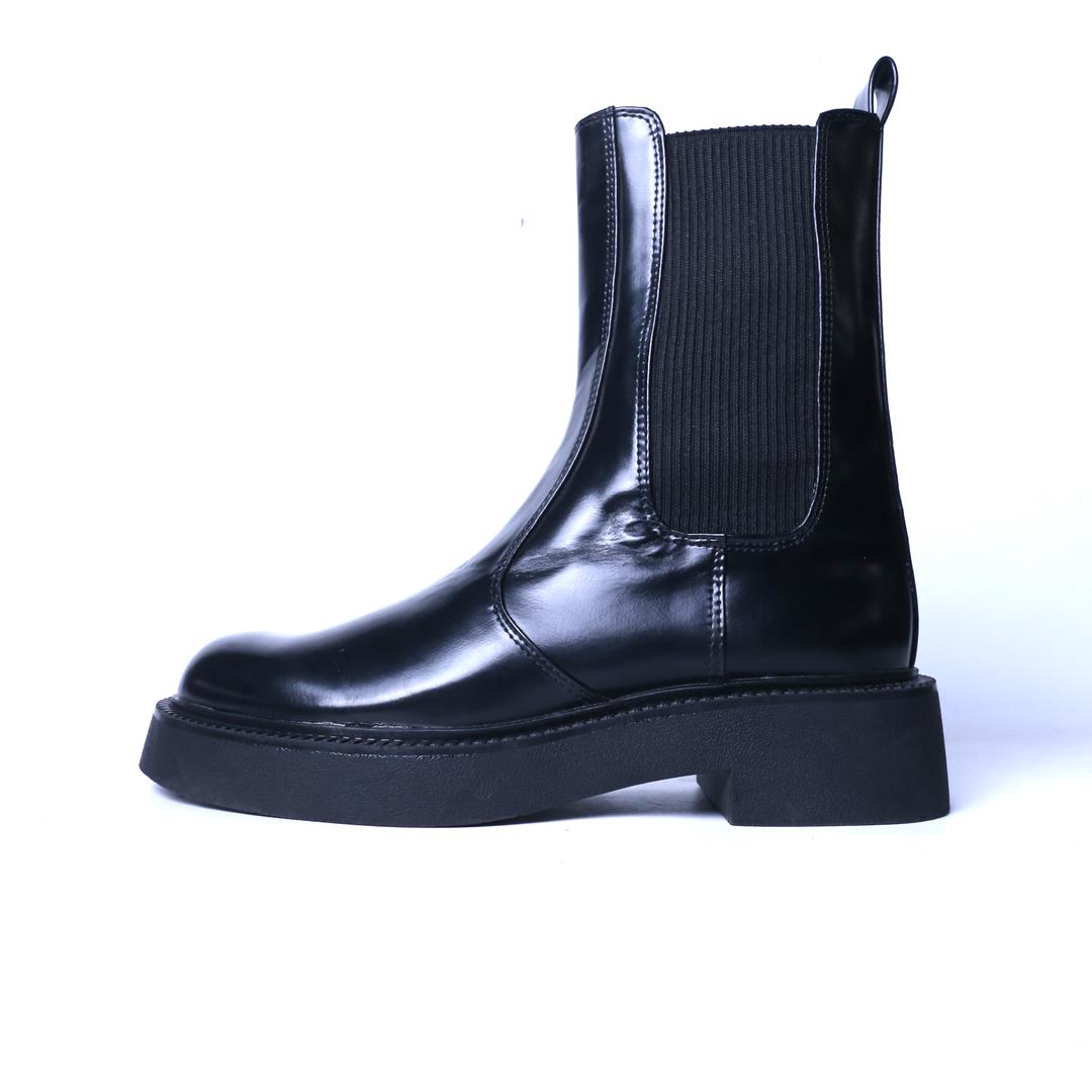ZARA. .