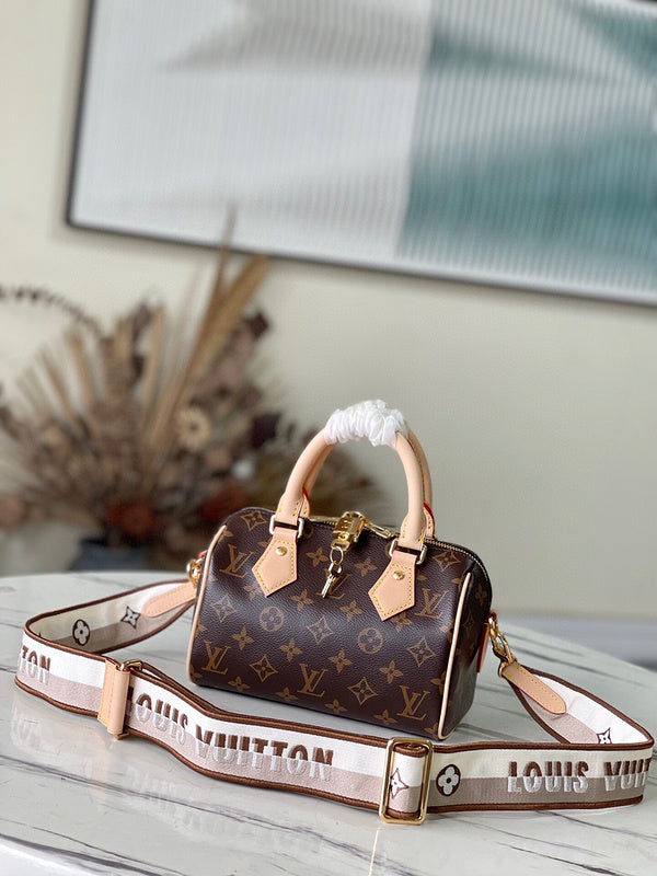 Fashion Lu-Vi bags - 4570
