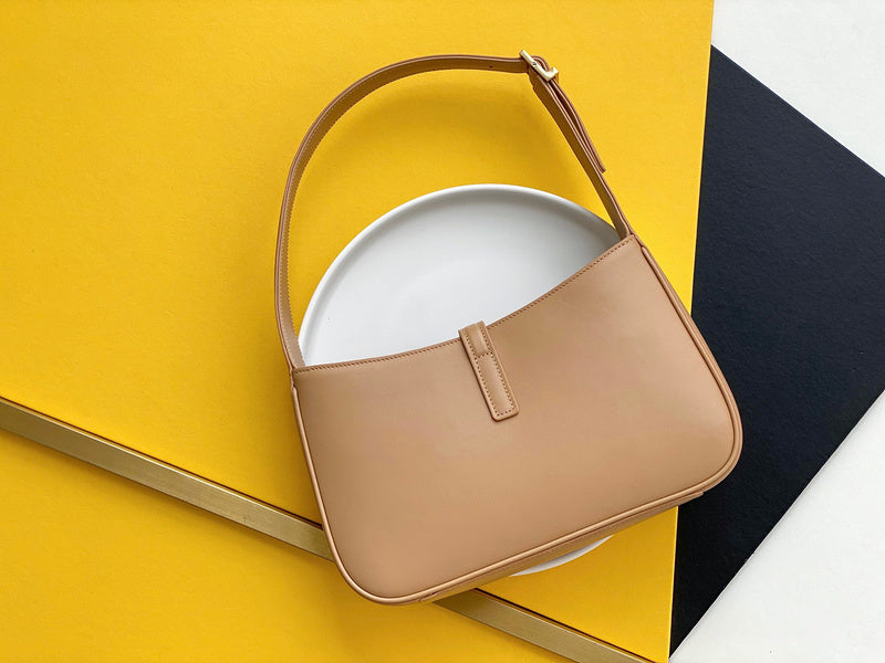 Amelia - YSL Bag - 4125