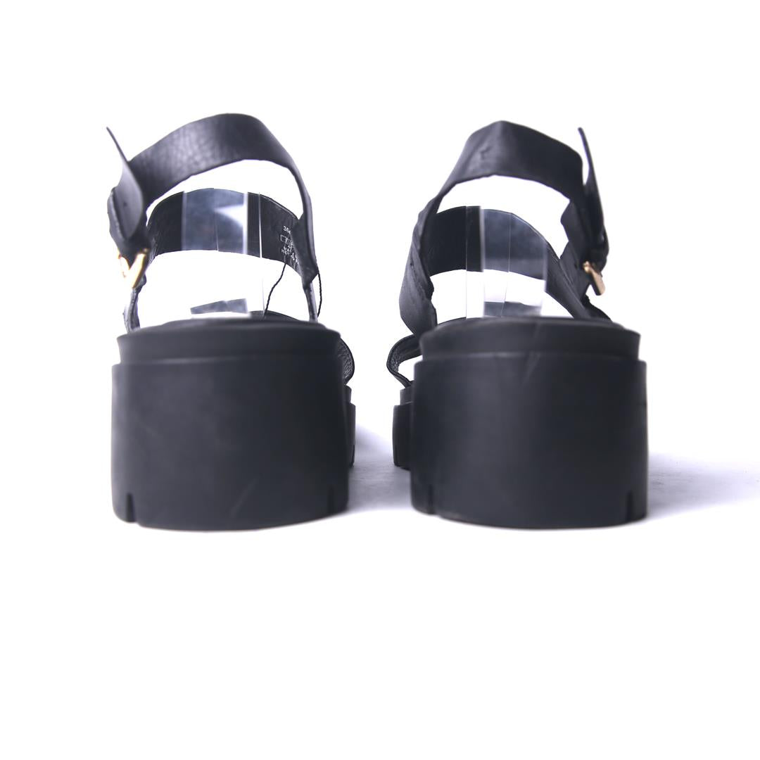ZARA. .