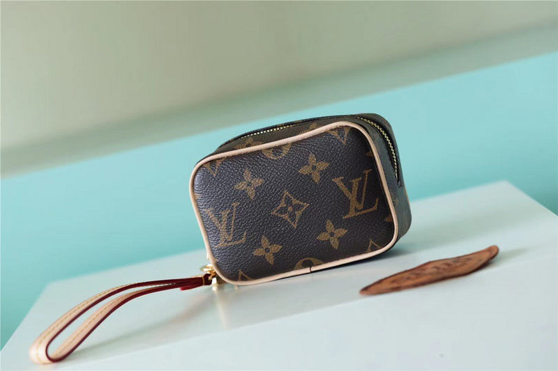 Fan Fashion Lu-Vi bags - 8858