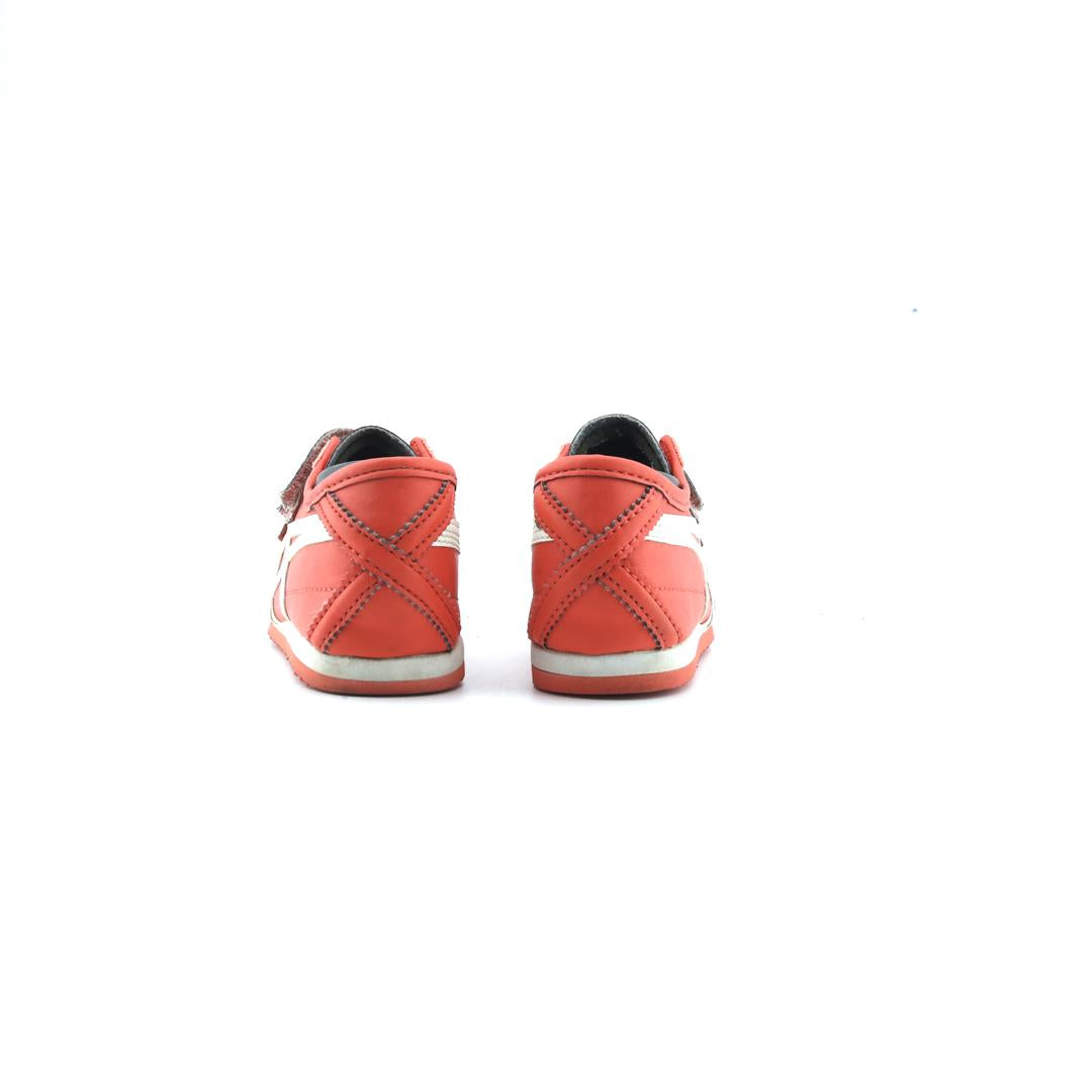 ONITSUKA TIGER .