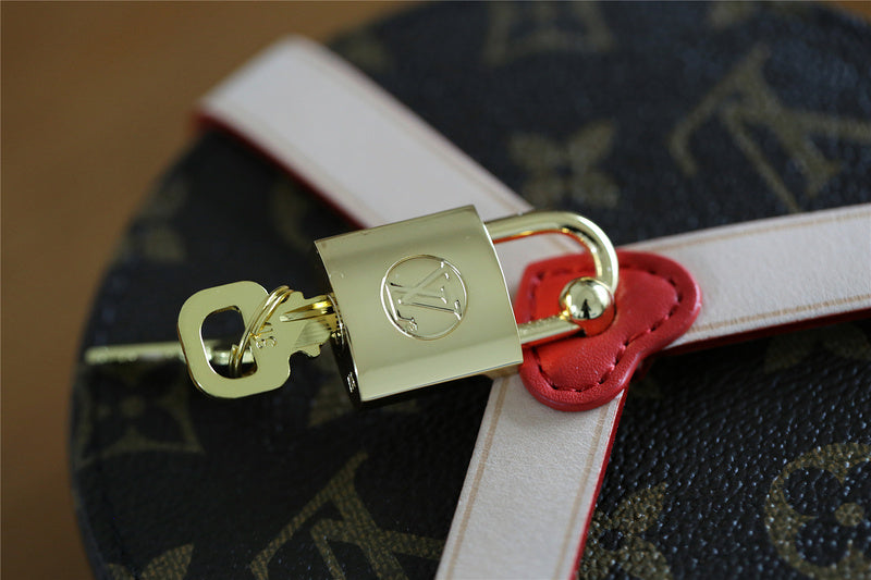 Fan Fashion Lu-Vi bags - 9355