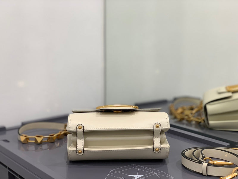 VAL LUXURY BAGS - FOR FASHION LOVERS  AFFORDABLE LUXURY BAGS- 1439