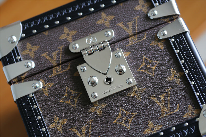 Fan Fashion Lu-Vi bags - 9535