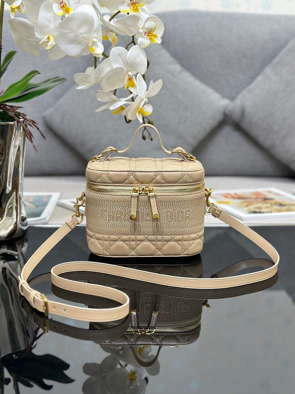 Amelia- DYOR FASHION BAGS - 066