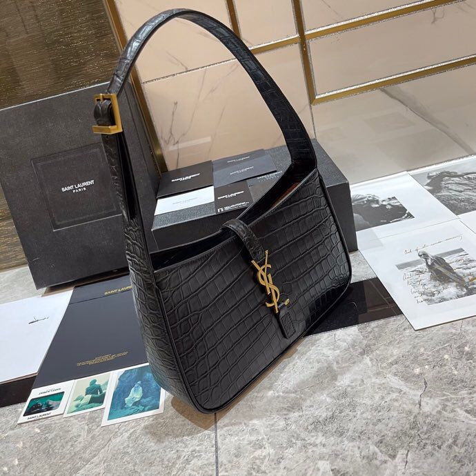 Amelia - YSL Bag - 3600