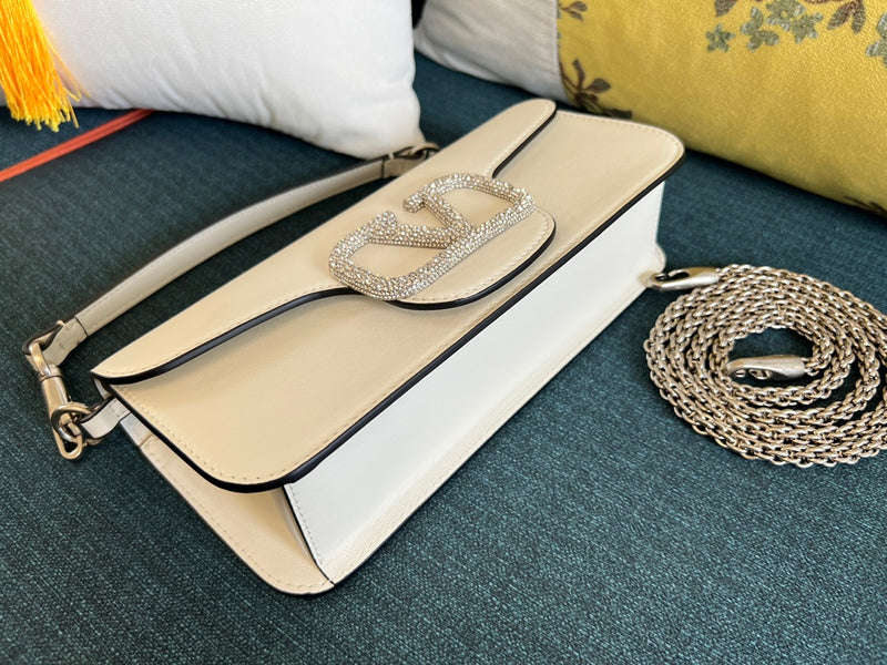 VAL LUXURY BAGS - FOR FASHION LOVERS  AFFORDABLE LUXURY BAGS- 1132