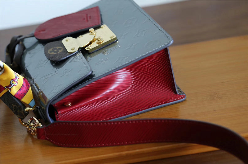 Fan Fashion Lu-Vi bags - 8040