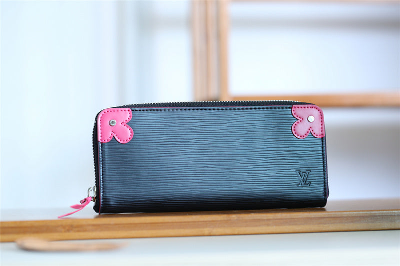 Fan Fashion Lu-Vi bags - 9405
