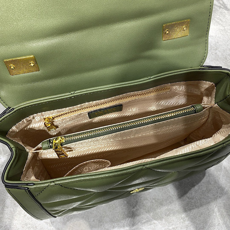 Barnes-Bags - Prada Bags - 828