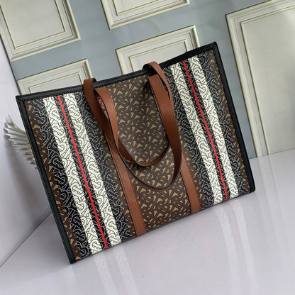 Burberry Bags - Bagsattire   010