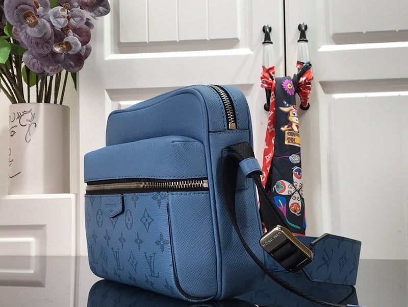 Fan Fashion Lu-Vi bags - 17562