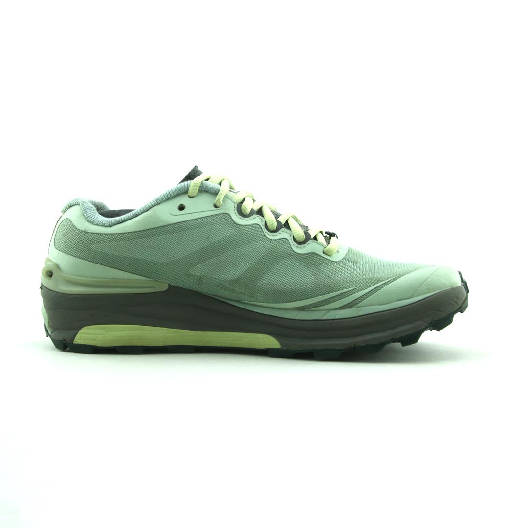 TOPO ATHLETIC MTN RACER 2