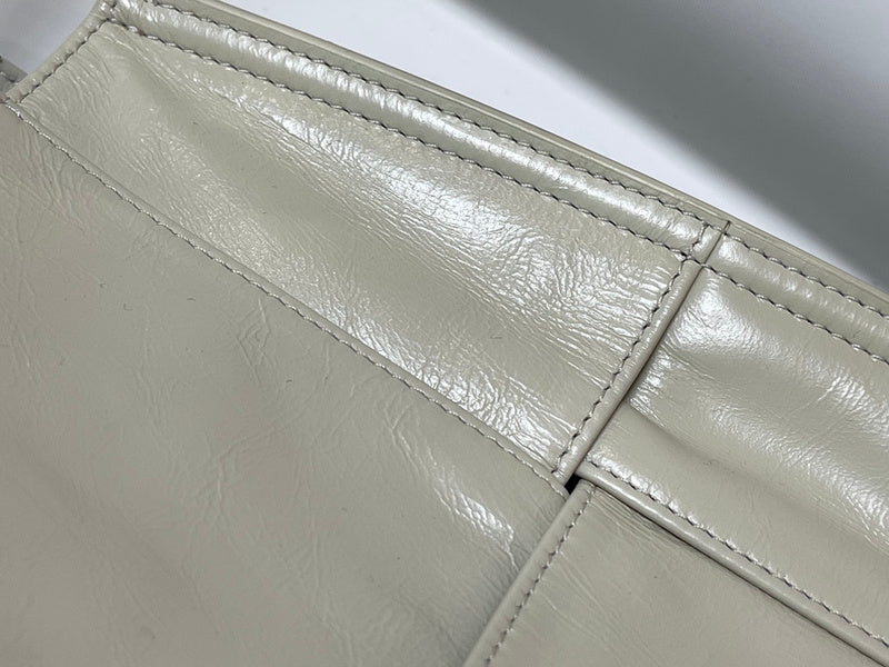 B-VENETA STYLISH HANBAGS FOR WOMEN - 061
