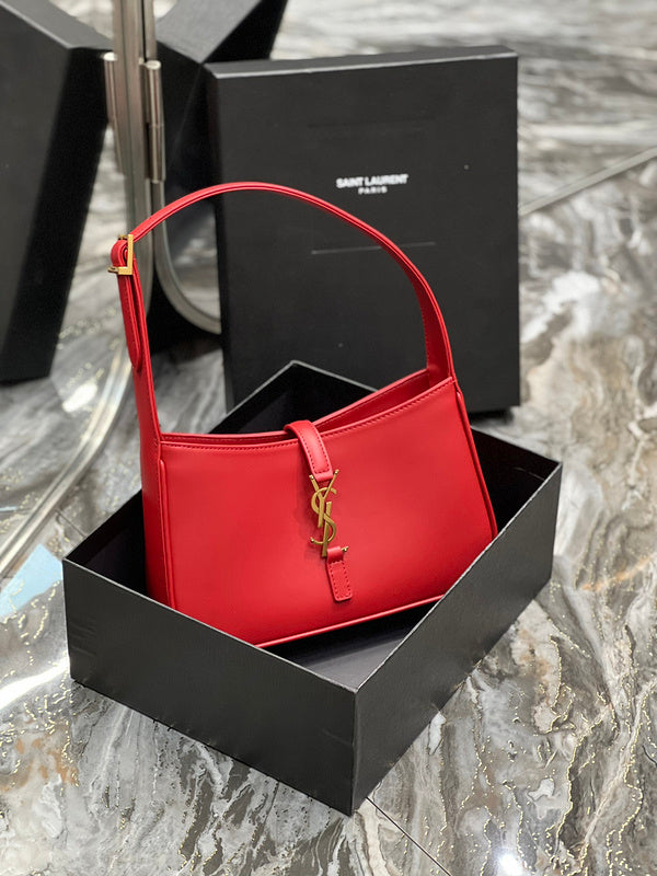 Amelia - YSL Bag - 2481