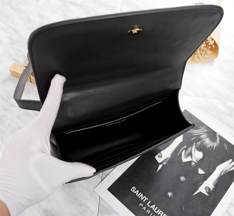 Amelia - YSL Bag - 2554