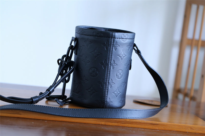 Fan Fashion Lu-Vi bags - 10381