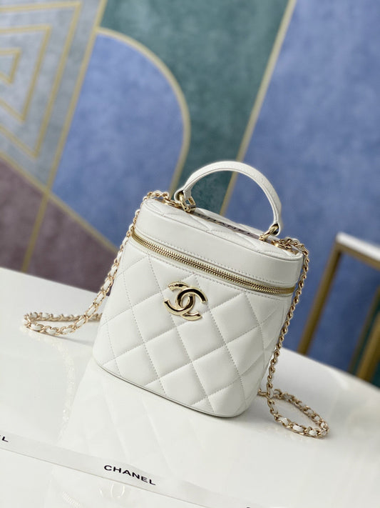 CHL - Vanity Case Gold Hardware White For Women Handbags, Shoulder Bags 9.4in/24cm 