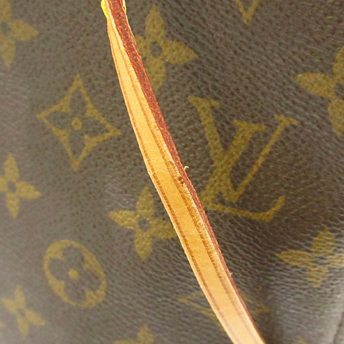 Louis Vuitton Neverfull MM Monogram Canvas Tote Bag