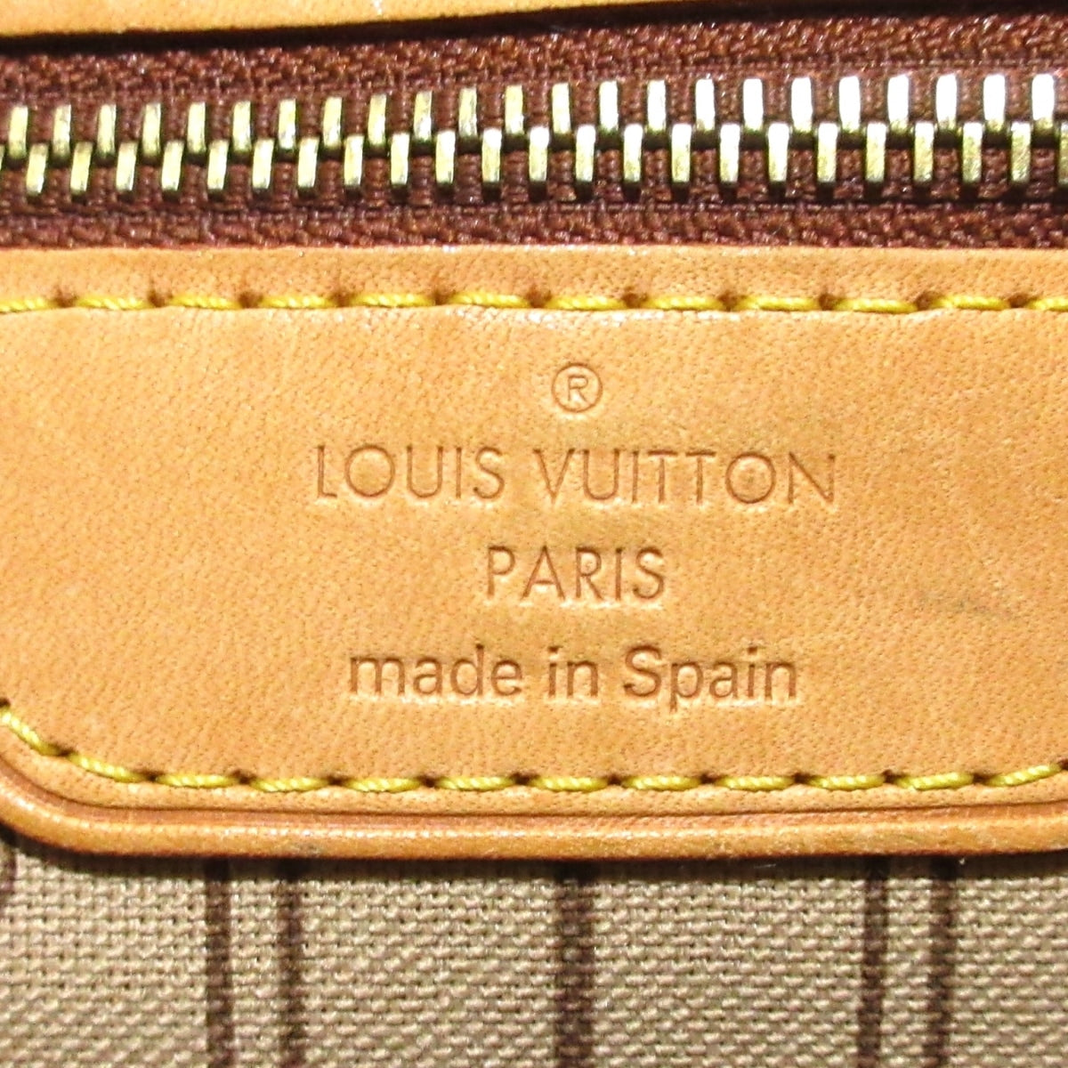 Louis Vuitton Neverfull MM Monogram Canvas Tote Bag