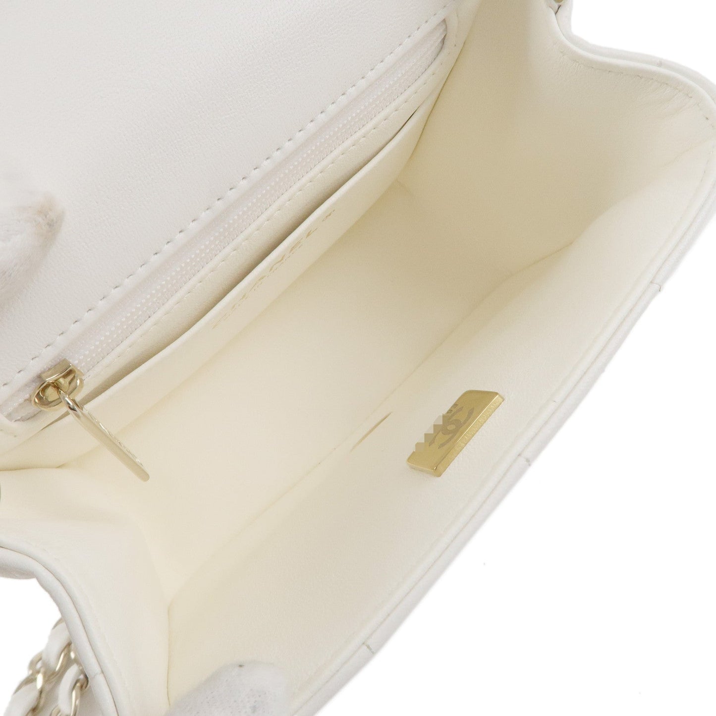 CHANEL Chocolate Bar Mini Matelasse Lamb Skin Shoulder Bag White