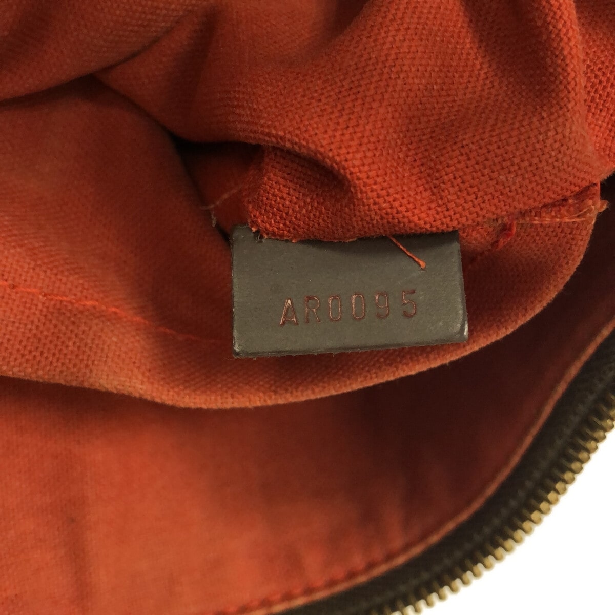 Louis Vuitton Ilovo MM Damier Cnvas Shoulder Bag