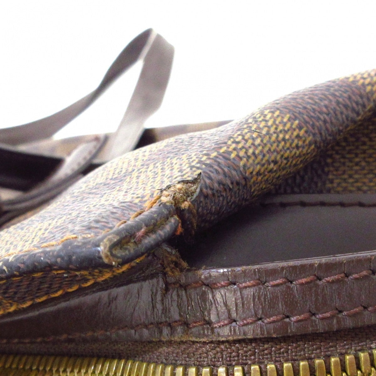 Louis Vuitton Chelsea  Damier Canvas Shoulder Bag