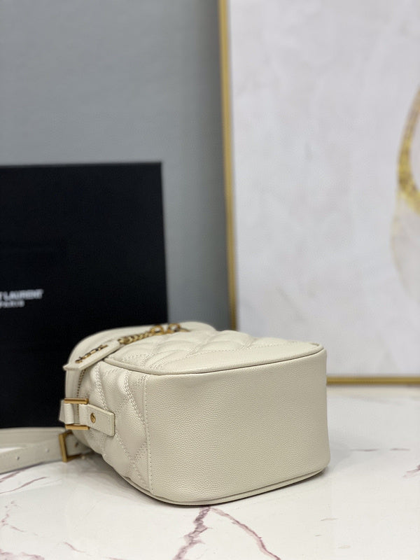 Amelia - YSL Bag - 2132