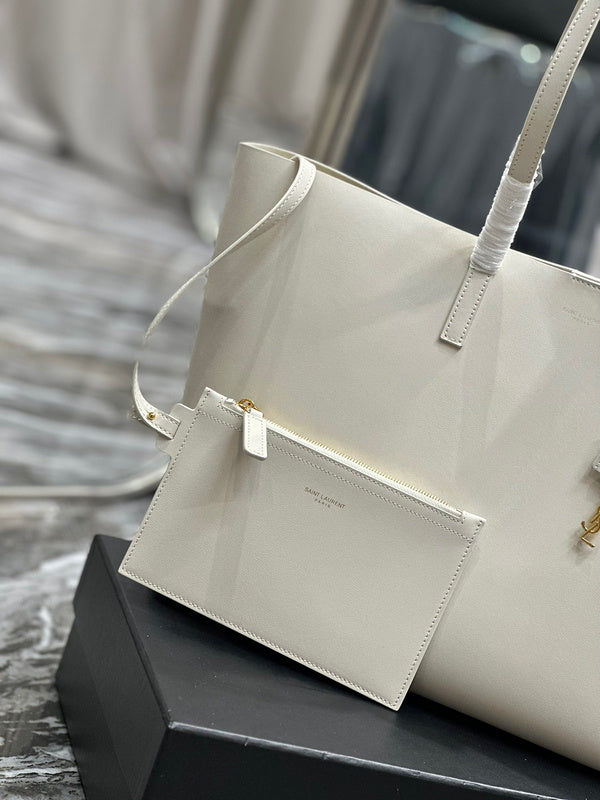 Amelia - YSL Bag - 3943
