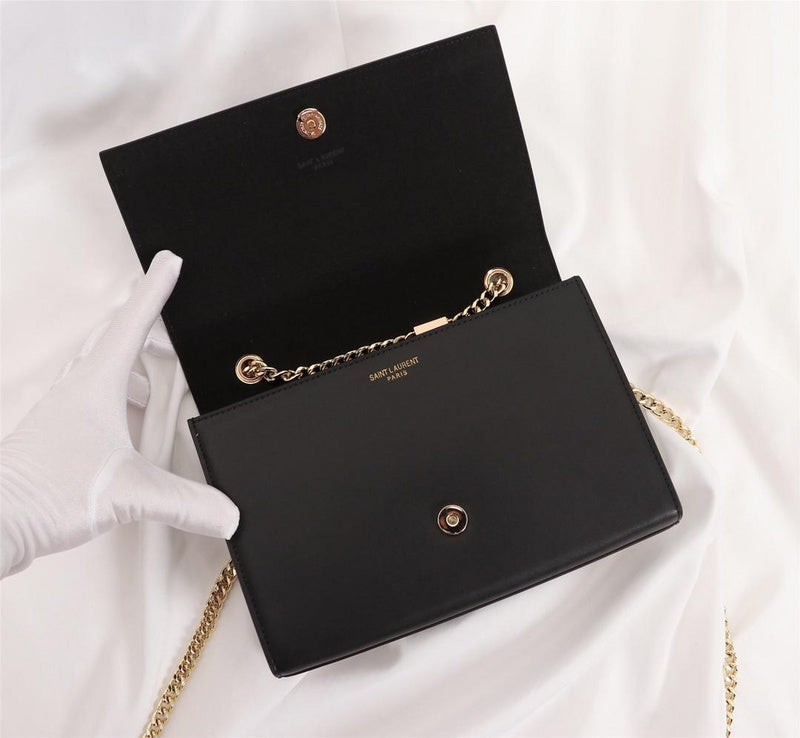 Amelia - YSL Bag - 2610