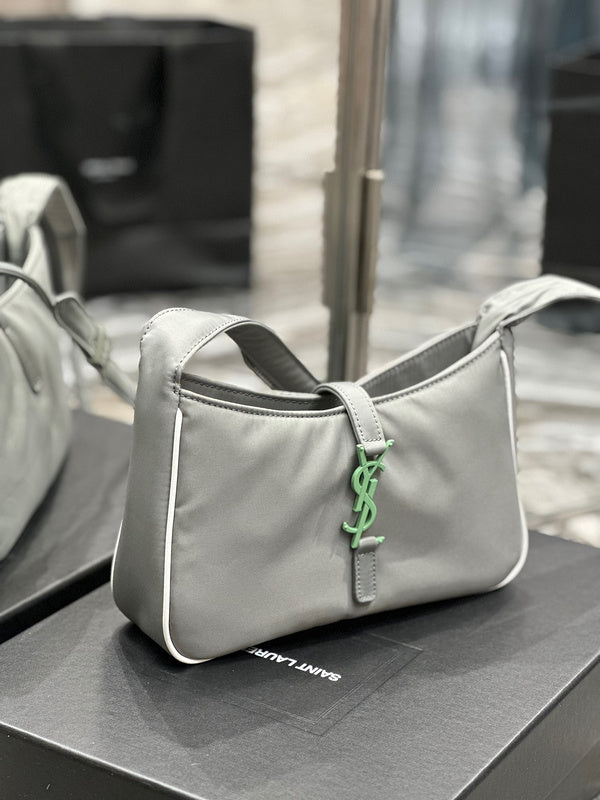Amelia - YSL Bag - 1922