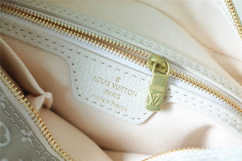 Fan Fashion Lu-Vi bags - 9943