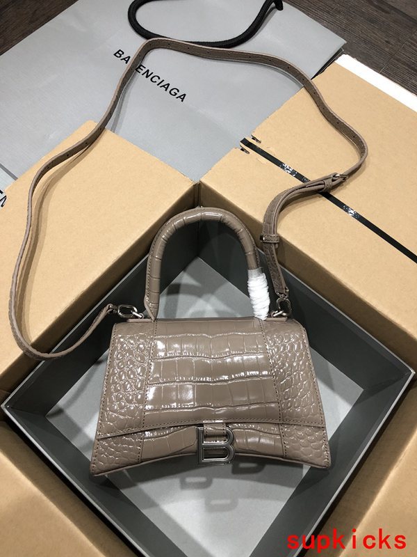 Amelia- BG Hourglass Bags - 106