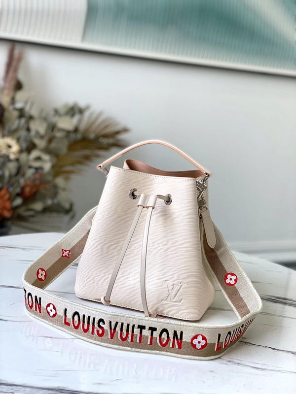 Fan Fashion Lu-Vi bags - 17533