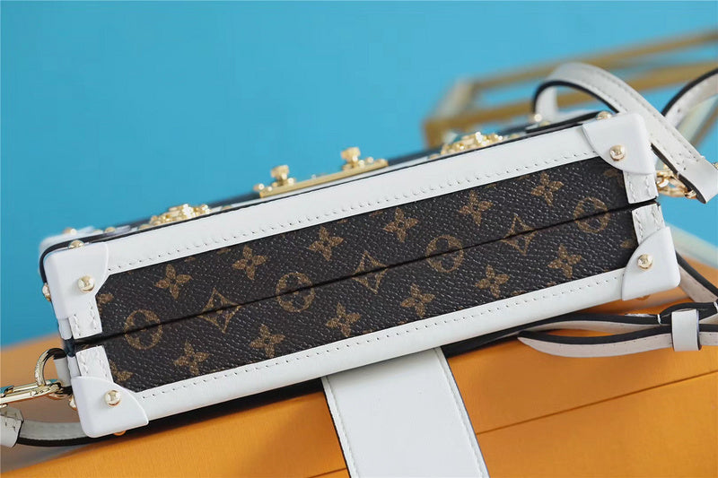 Fan Fashion Lu-Vi bags - 8206