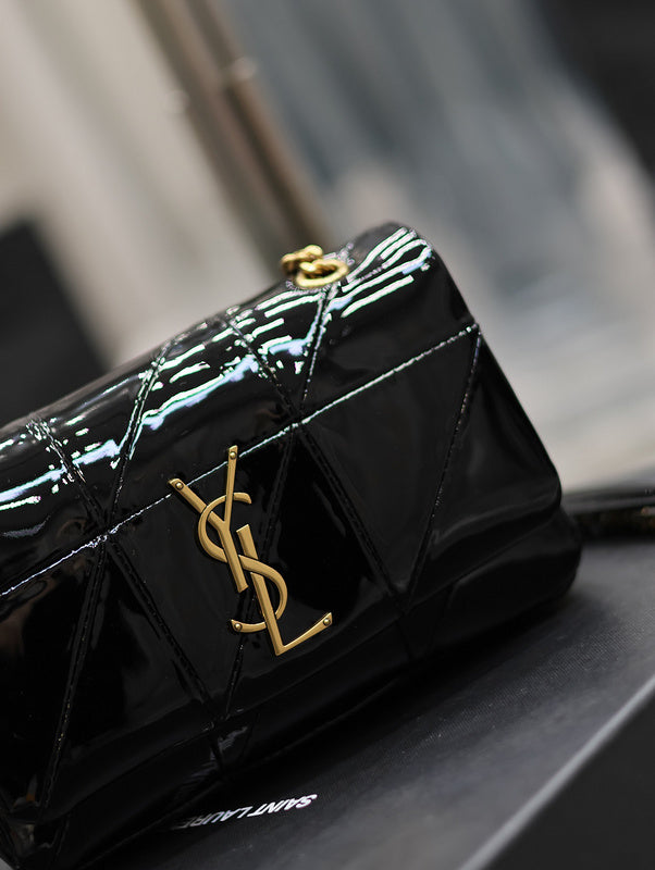 Amelia - YSL Bag - 1819