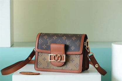 Fan Fashion Lu-Vi bags - 8138