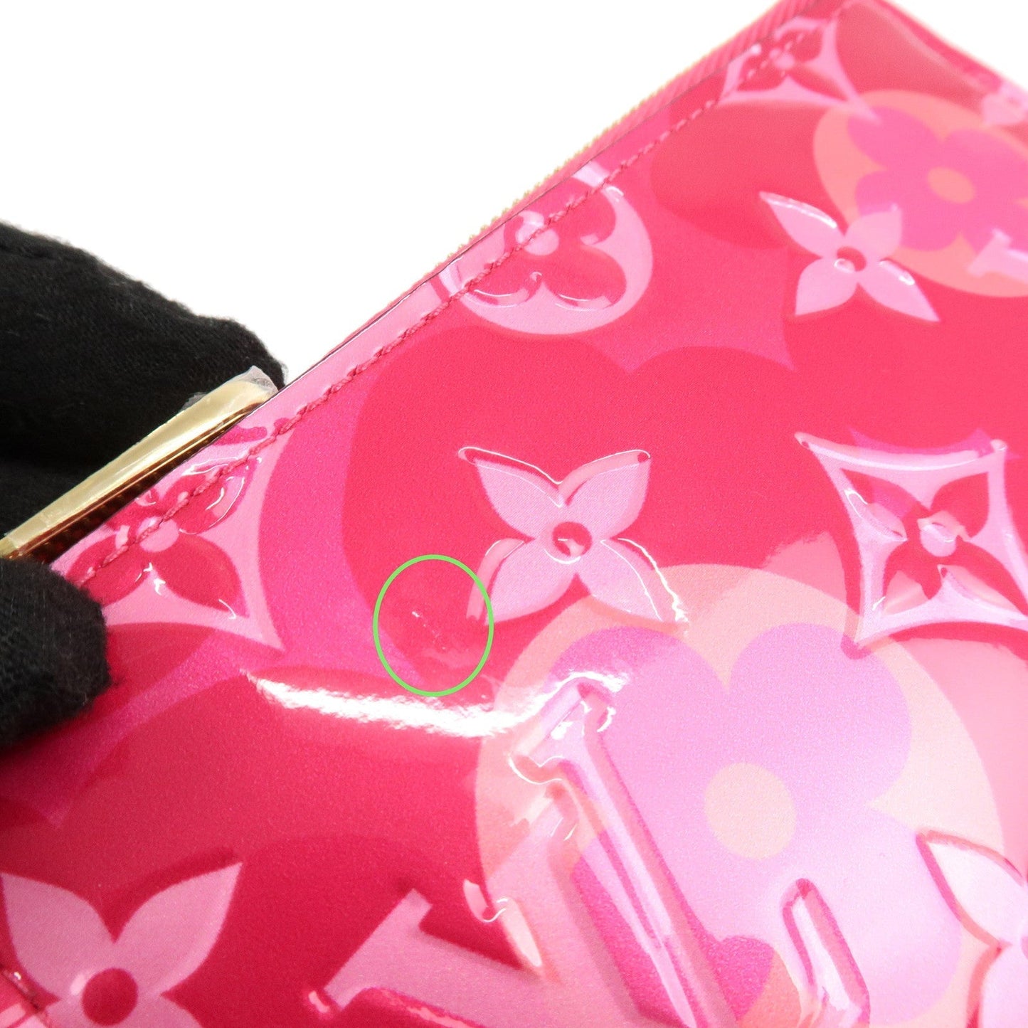 Louis Vuitton Monogram Vernis Pochette Cles Coin Case Flora M90586