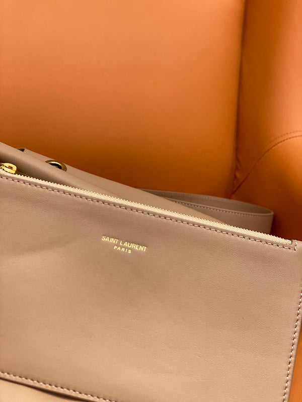 Amelia - YSL Bag - 2050