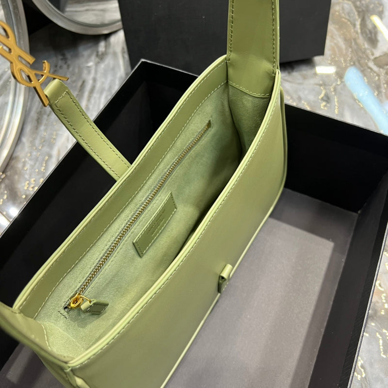 Amelia - YSL Bag - 2477