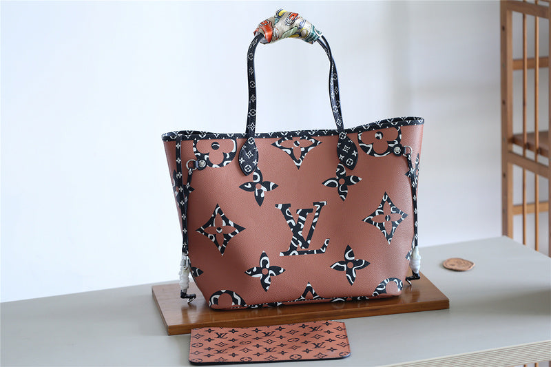 Fan Fashion Lu-Vi bags - 8078