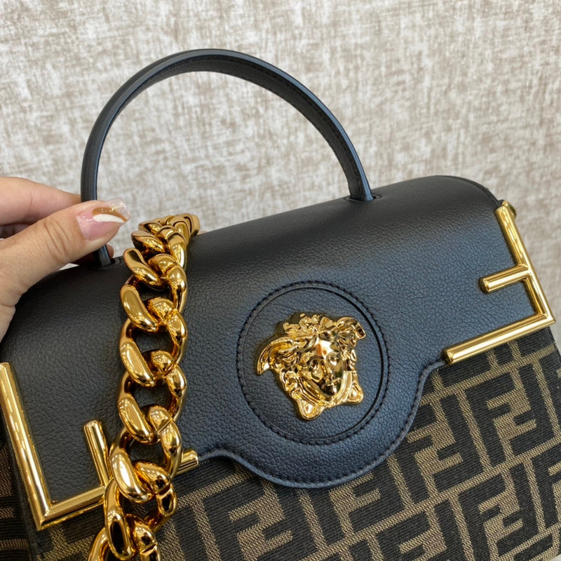 Amelia's Bag Gallery - VAR Bags - 060