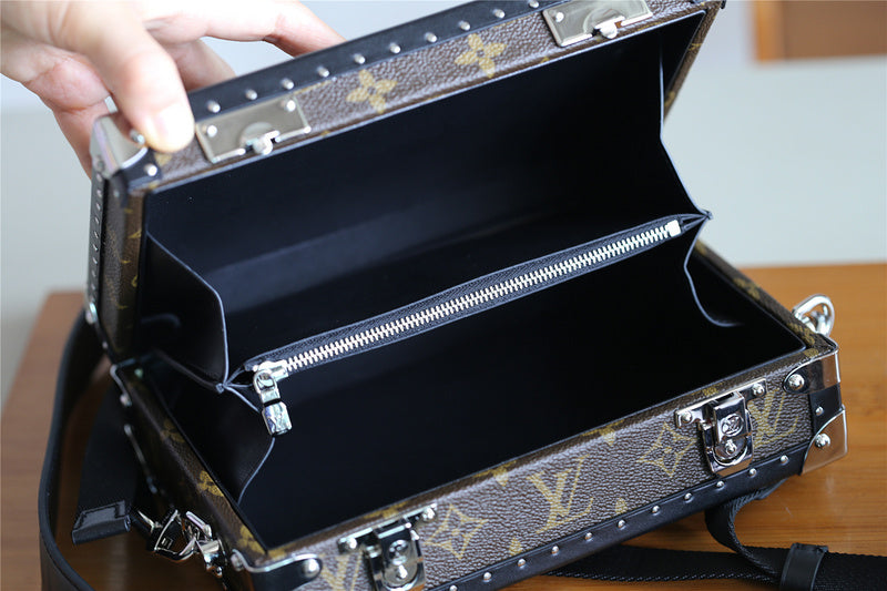 Fan Fashion Lu-Vi bags - 10188