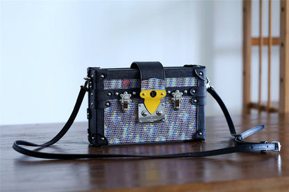Fan Fashion Lu-Vi bags - 8216