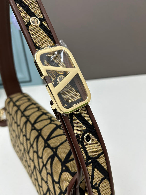VAL LUXURY BAGS - FOR FASHION LOVERS  AFFORDABLE LUXURY BAGS- 178