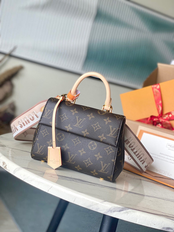 Fashion Lu-Vi bags - 4004