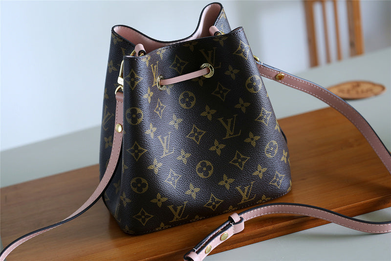 Fan Fashion Lu-Vi bags - 8578